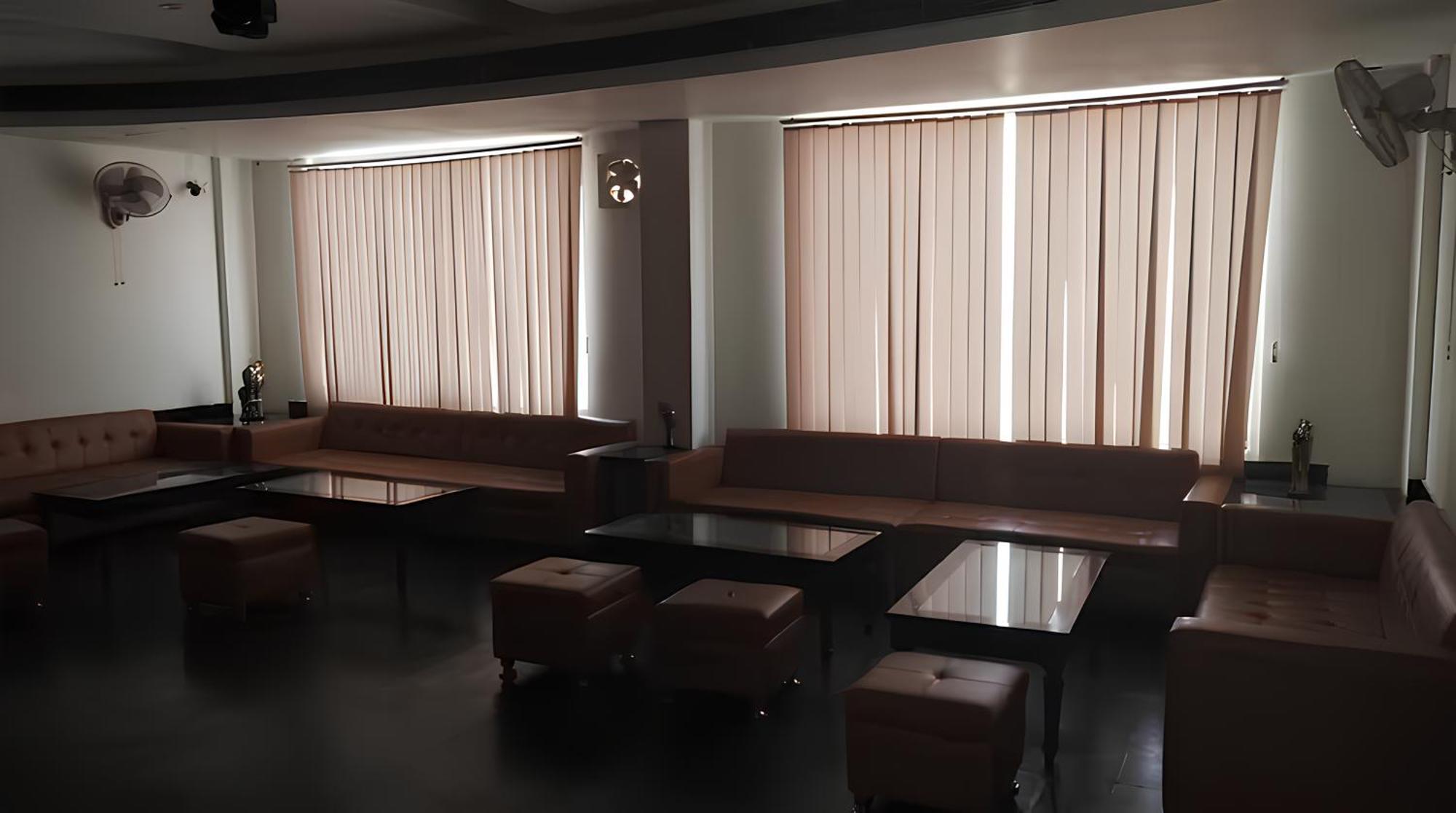 Club 7 Resort And Banquets Bareilly Ngoại thất bức ảnh