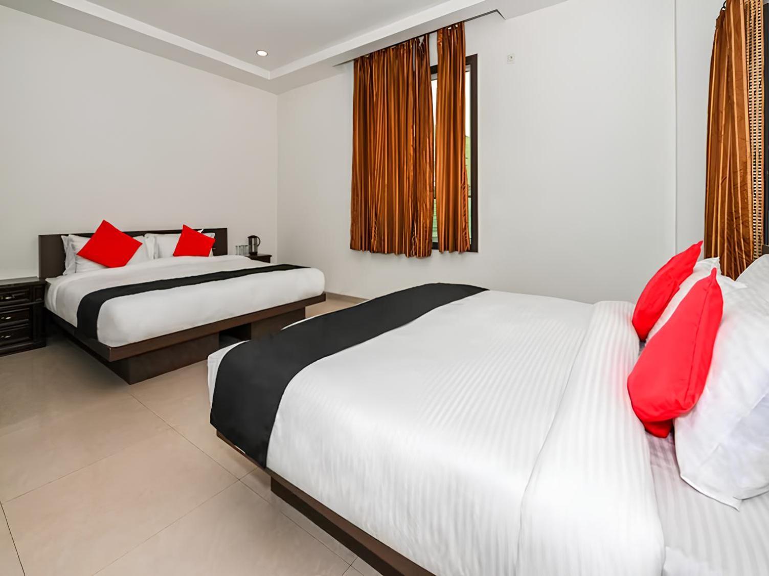 Club 7 Resort And Banquets Bareilly Ngoại thất bức ảnh